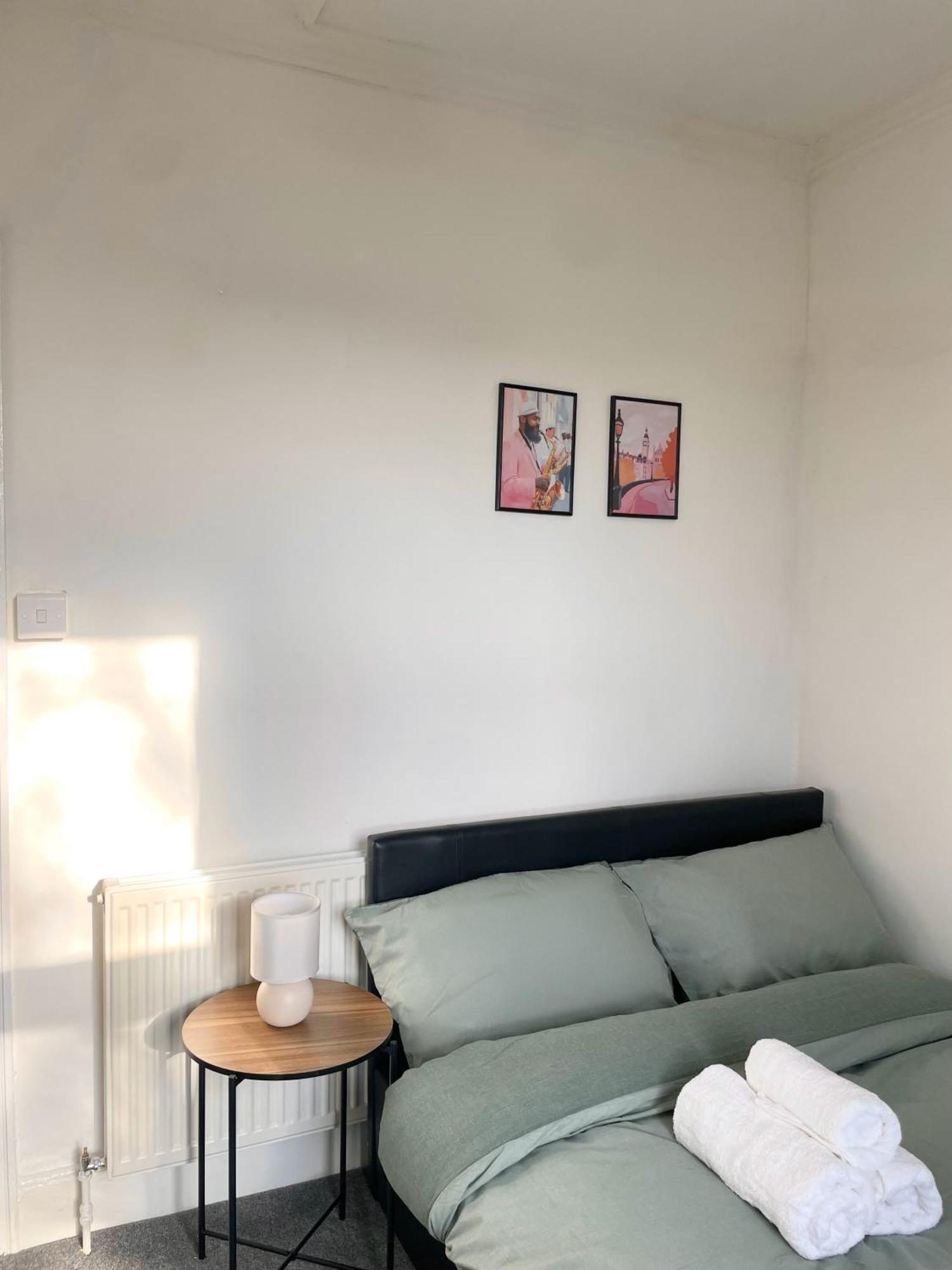 Cosy Double Rooms A Stones Throw From Wembley Stadium London Exterior foto