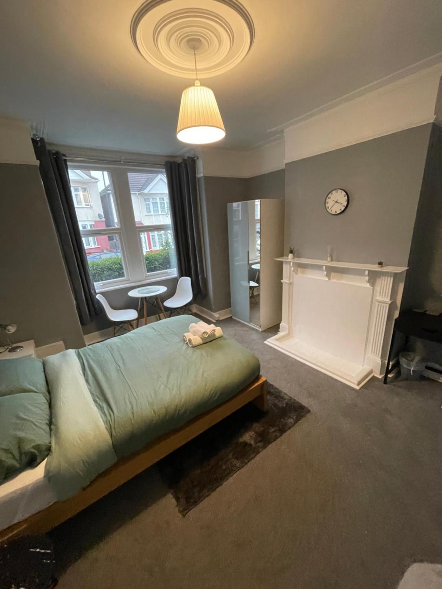 Cosy Double Rooms A Stones Throw From Wembley Stadium London Exterior foto